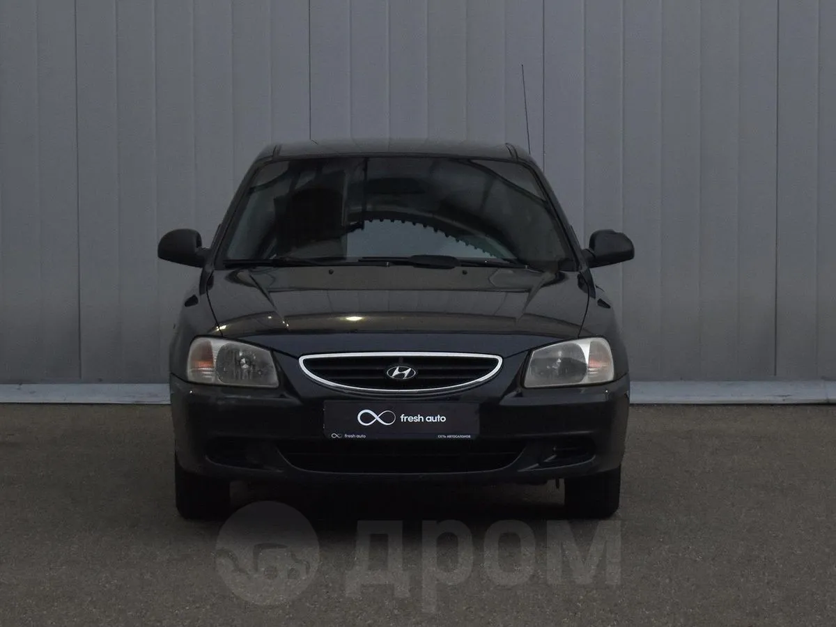 Hyundai Accent Image 3